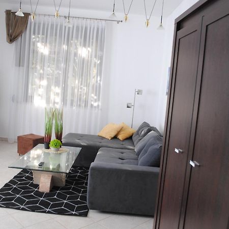 Dog Friendly Dom, Apartamenty Wichrowe Wzgorza Z Basenem Brenna ウストロン エクステリア 写真