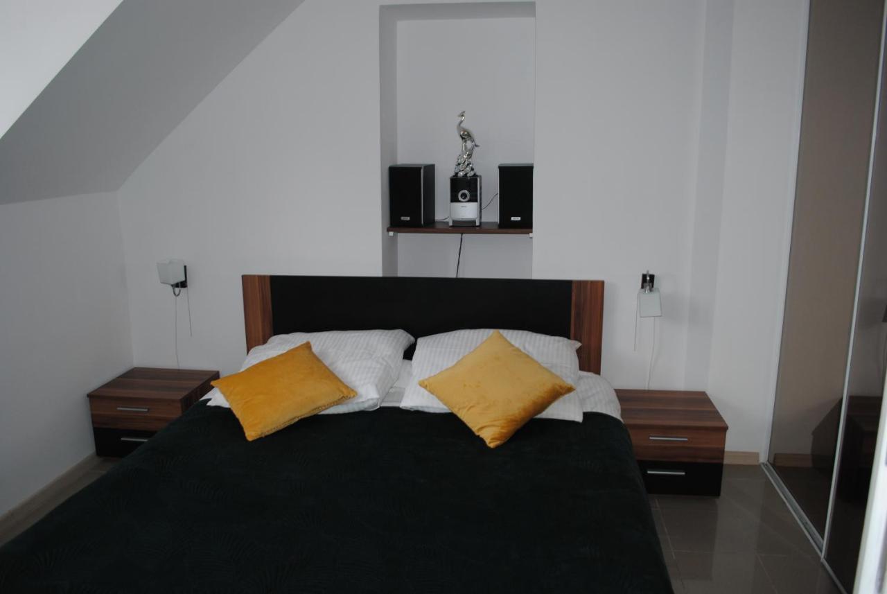 Dog Friendly Dom, Apartamenty Wichrowe Wzgorza Z Basenem Brenna ウストロン エクステリア 写真