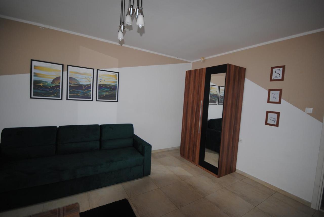 Dog Friendly Dom, Apartamenty Wichrowe Wzgorza Z Basenem Brenna ウストロン エクステリア 写真