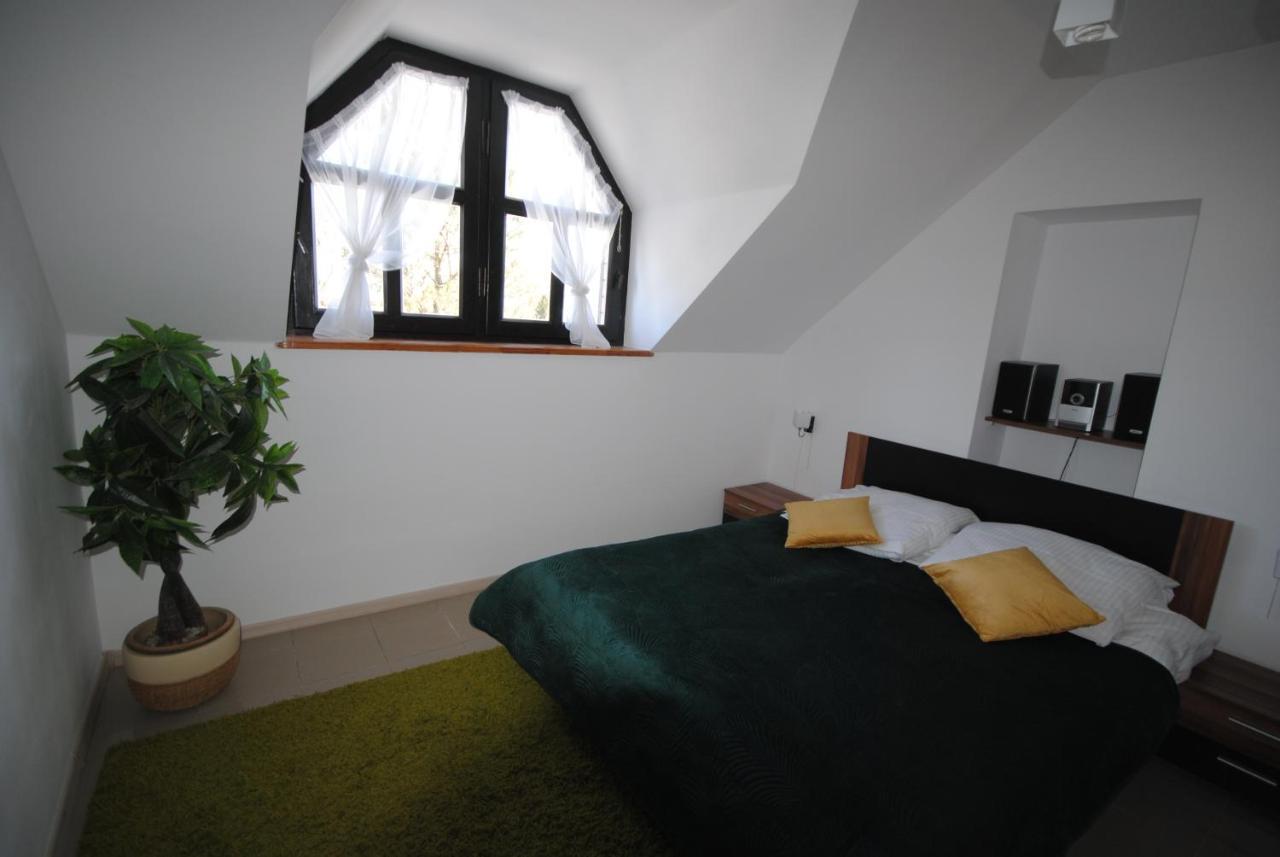 Dog Friendly Dom, Apartamenty Wichrowe Wzgorza Z Basenem Brenna ウストロン エクステリア 写真