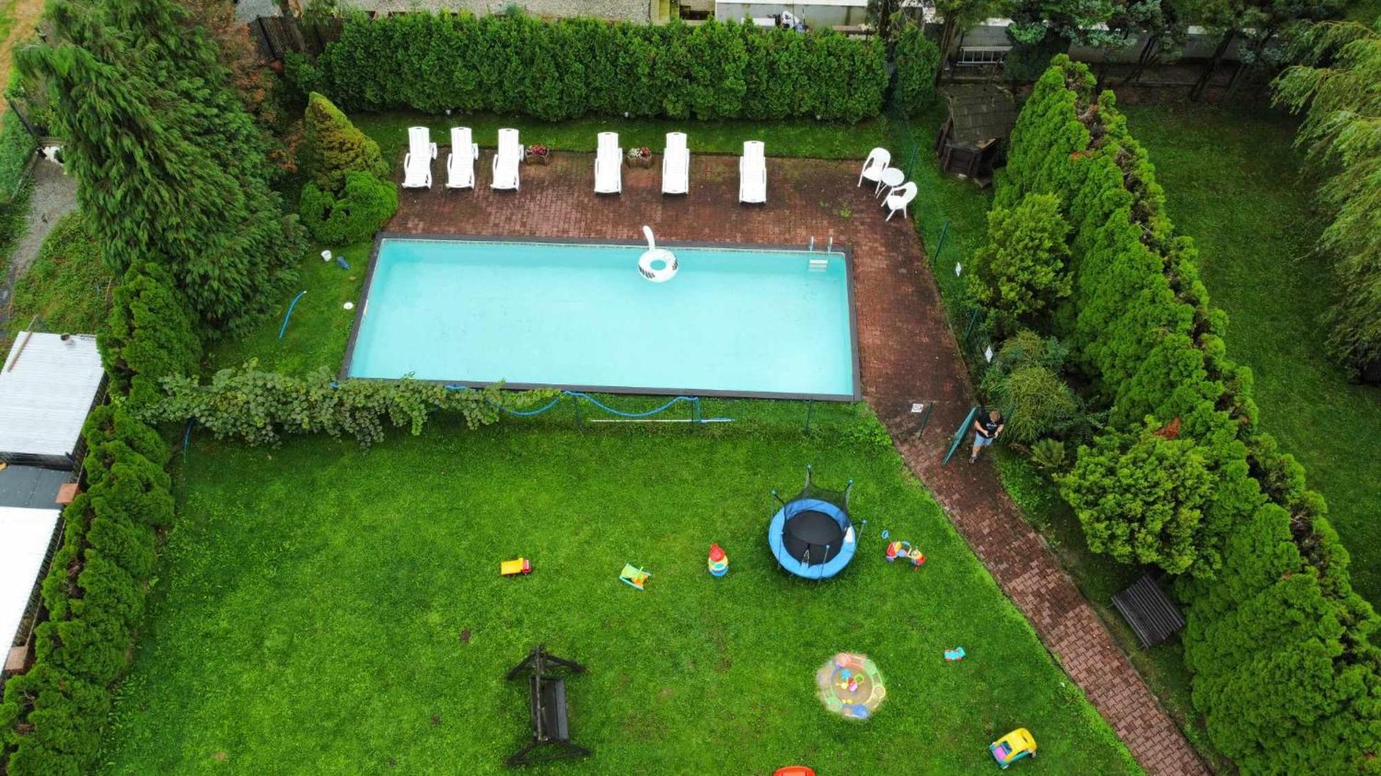 Dog Friendly Dom, Apartamenty Wichrowe Wzgorza Z Basenem Brenna ウストロン エクステリア 写真