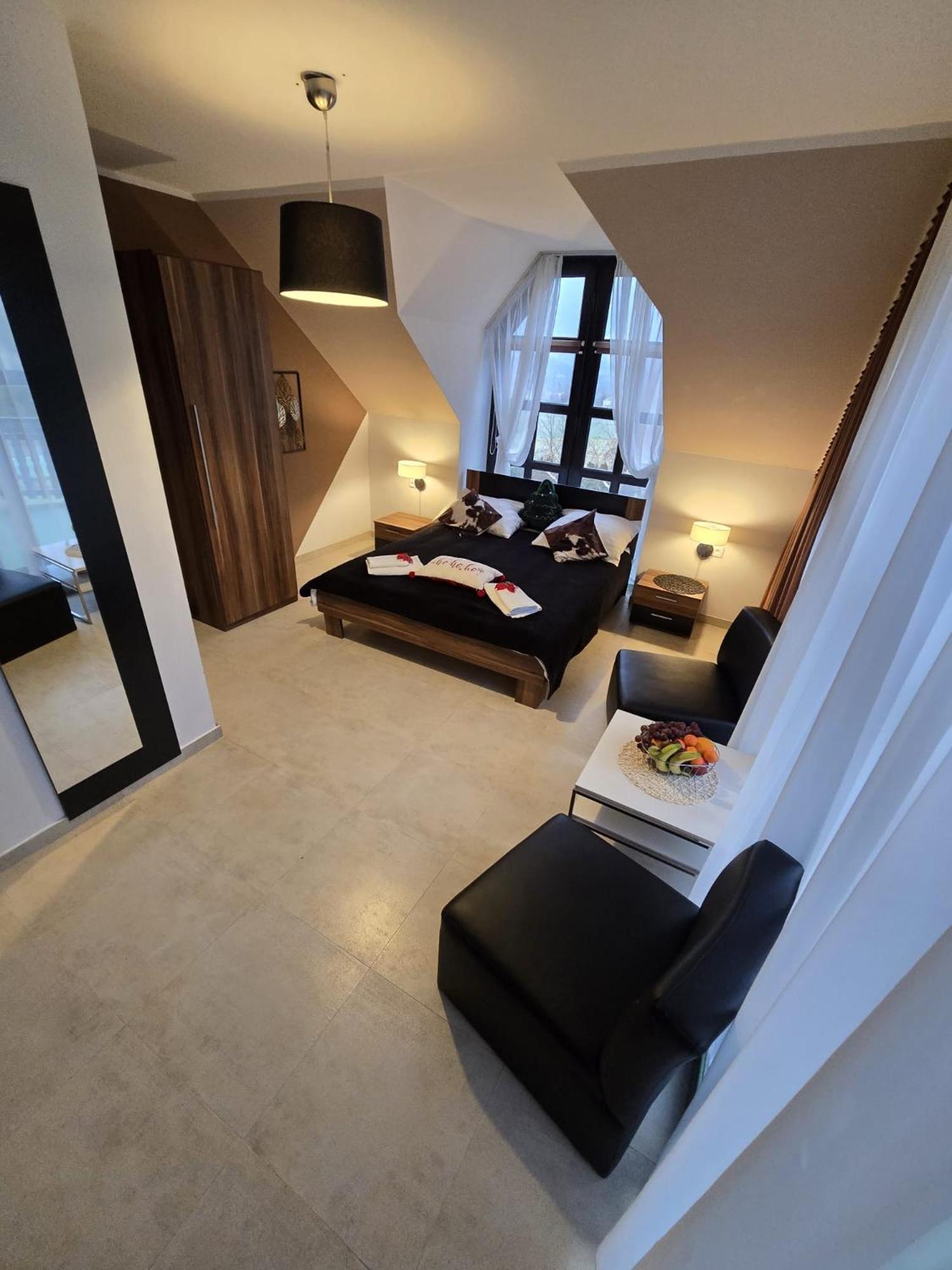 Dog Friendly Dom, Apartamenty Wichrowe Wzgorza Z Basenem Brenna ウストロン エクステリア 写真