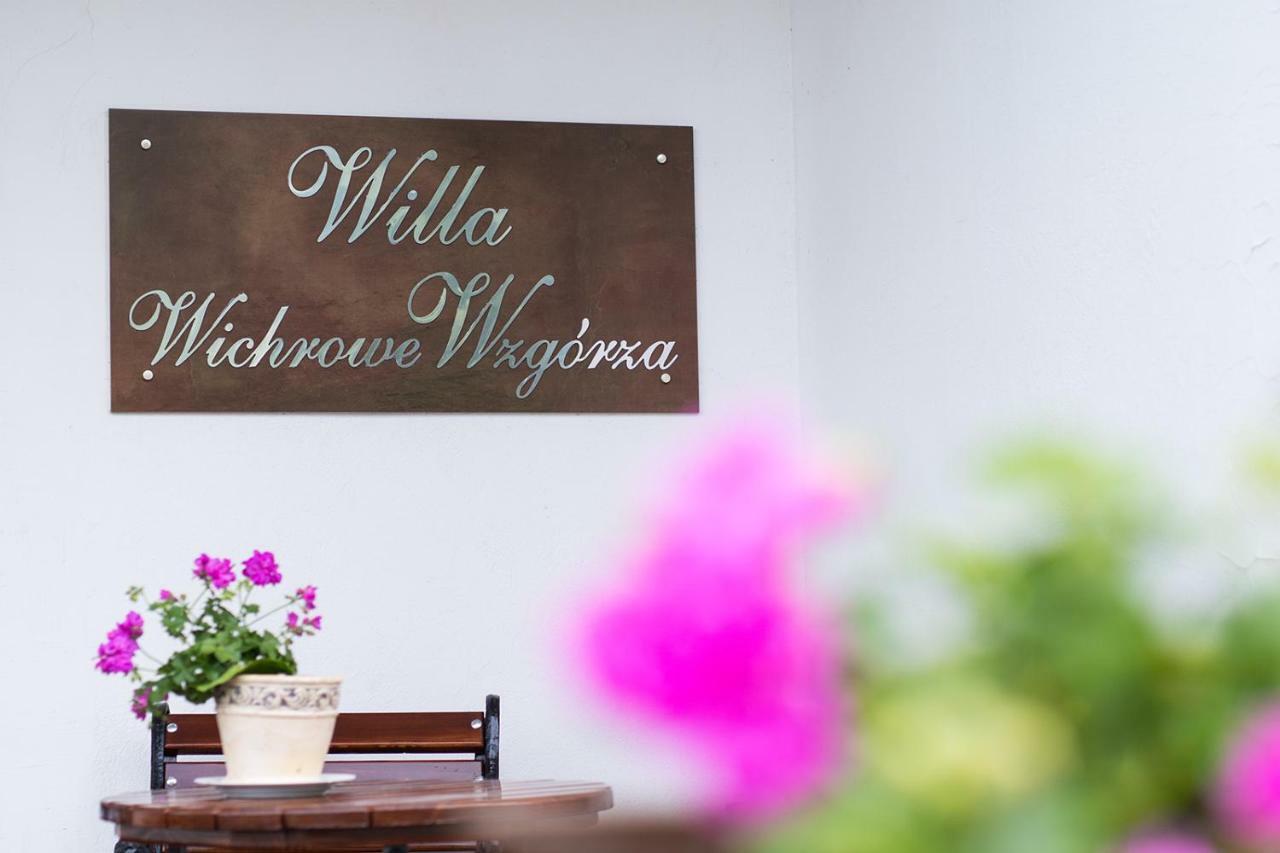 Dog Friendly Dom, Apartamenty Wichrowe Wzgorza Z Basenem Brenna ウストロン エクステリア 写真