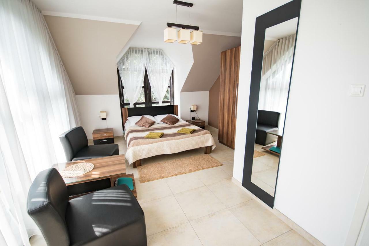 Dog Friendly Dom, Apartamenty Wichrowe Wzgorza Z Basenem Brenna ウストロン エクステリア 写真